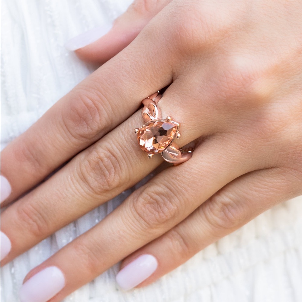 Rose Gold Rhinestone Necklace Set - Picture 5 of 5